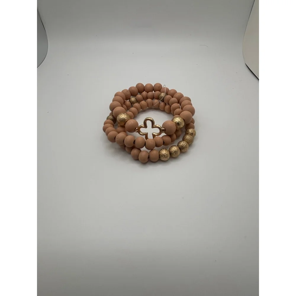 Clover Beige Gold Beaded Bracelet Set - Picture 3 of 3